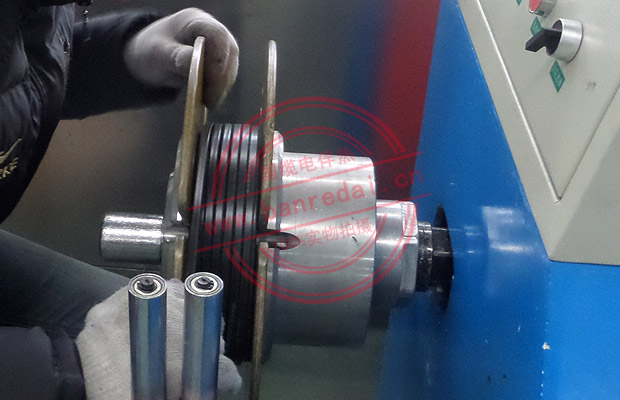 太陽(yáng)能電伴熱帶工藝圖